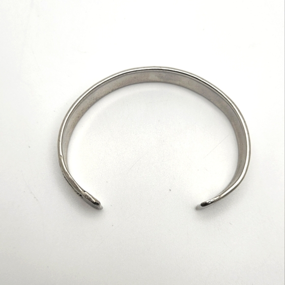 🟢3/$19🟢 Vintage Carved Silver Cuff Bracelet Handmade Nickel Silver - Picture 4 of 6